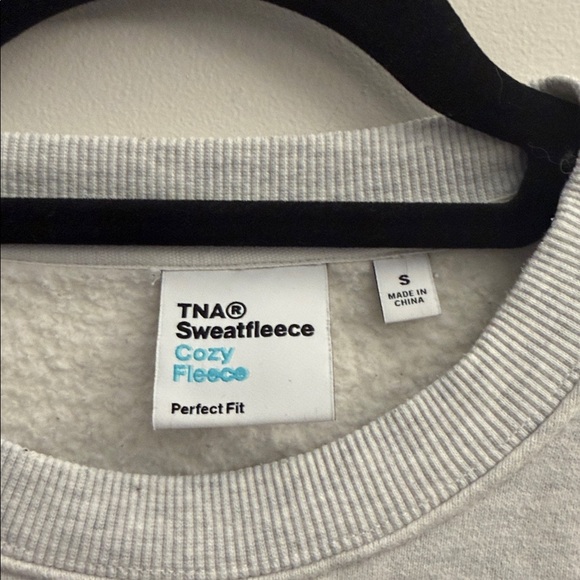 aritiza // cozy sweatfleece perfect crew sweatshirt - Picture 7 of 11